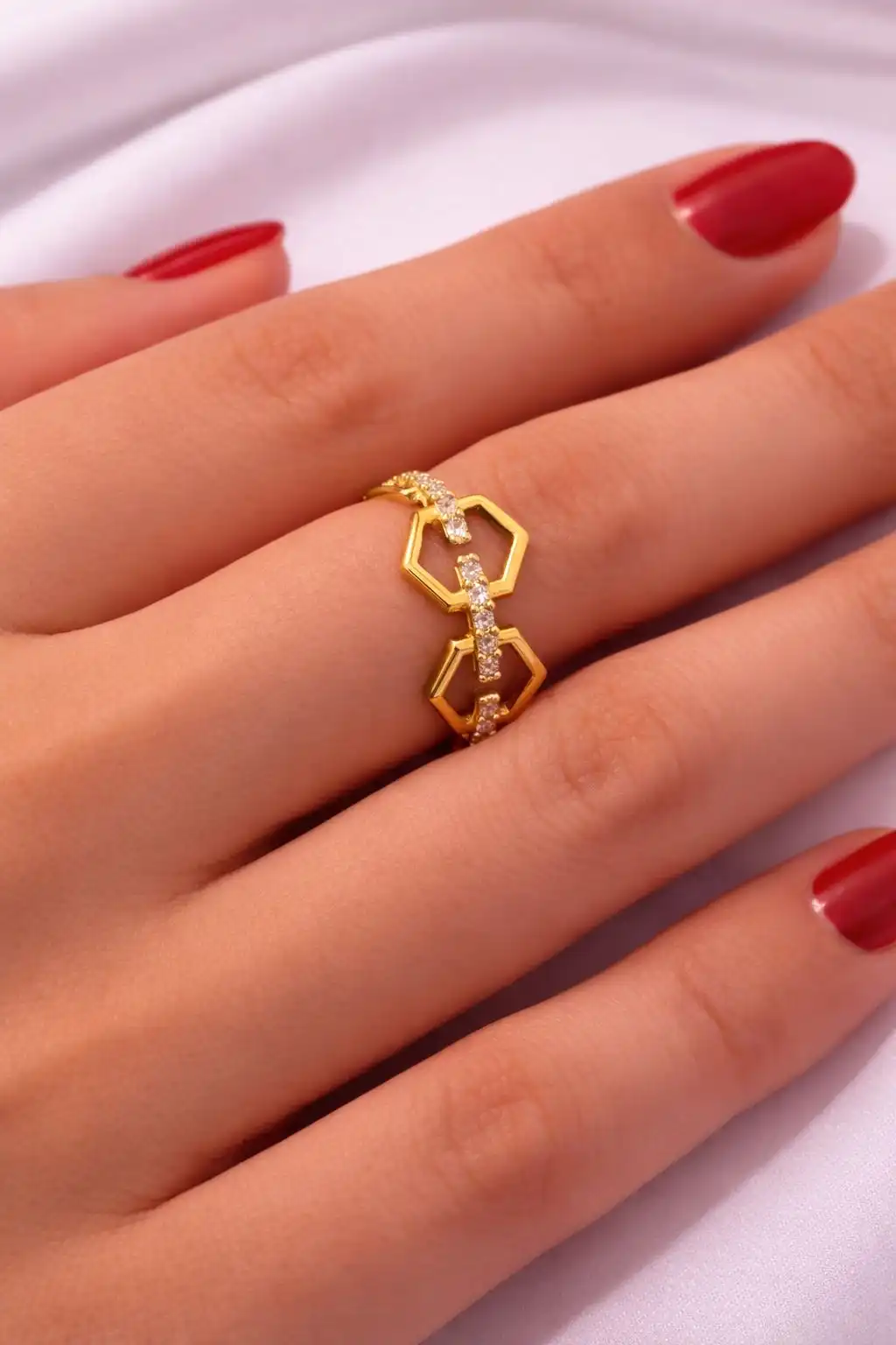 Golden Love Halo Ring 4
