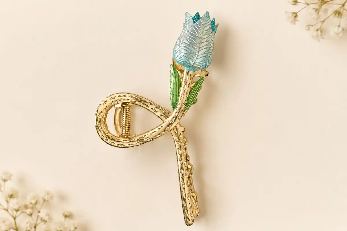๐ฟ Golden Tulip Hair Clip 1